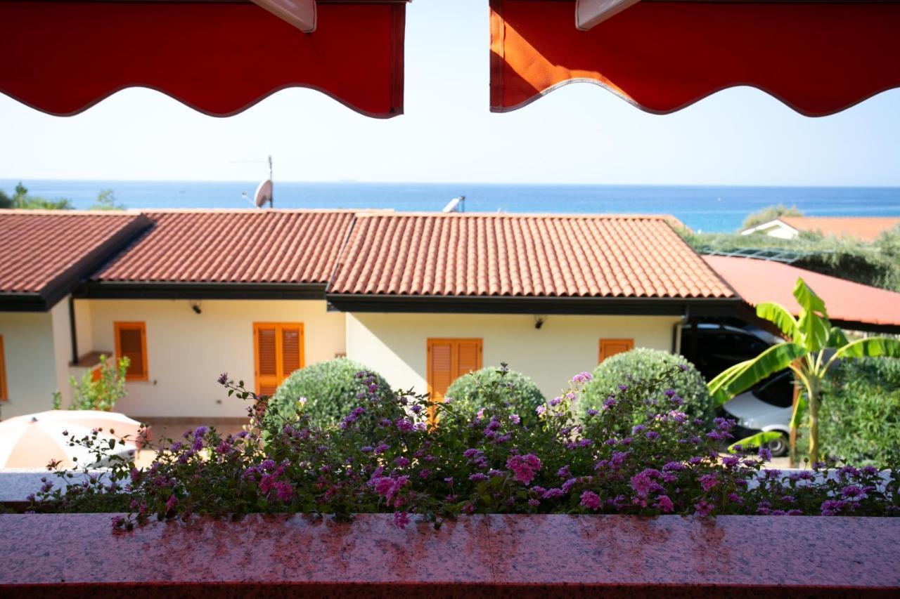 Le Casette Sul Mare Capo Vaticano Exteriör bild