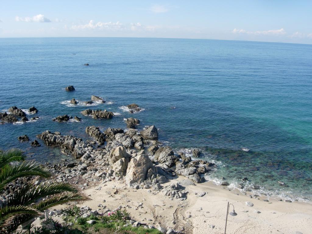 Le Casette Sul Mare Capo Vaticano Exteriör bild
